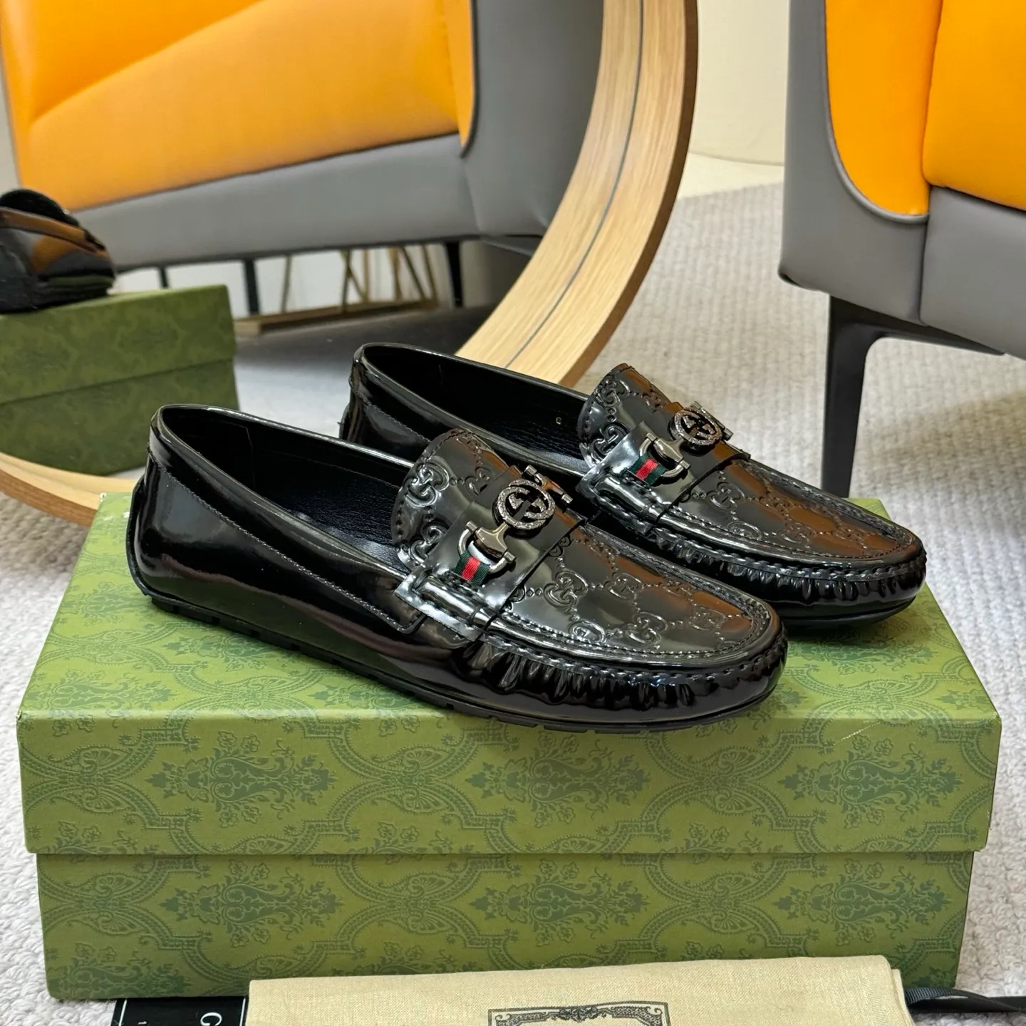 Men's shoes 💰420 (Yangli) Gucci* - the top version of Gucci classic beanie shoes! It is made of imported original cowhide and has a comfortable first layer of sheepskin lining! Original wear-resistant rubber outsole! High quality products! Size 38-46, with shoe dial, cloth bag, card